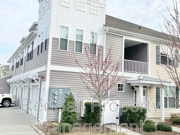 1011 Celia Ct, Hampton, VA 23666
