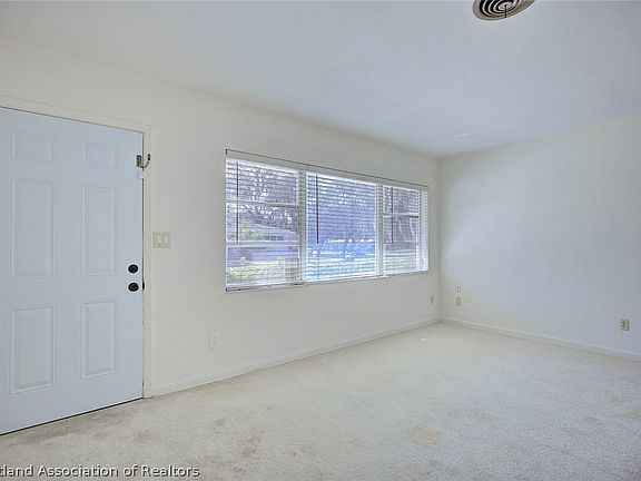 5th image of 1110 Taseschee Dr