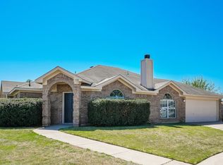 1308 Dawnridge Ct, Burleson, TX 76028
