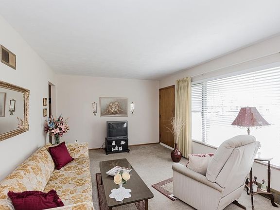 3rd image of 59 Buckley Meadows Dr