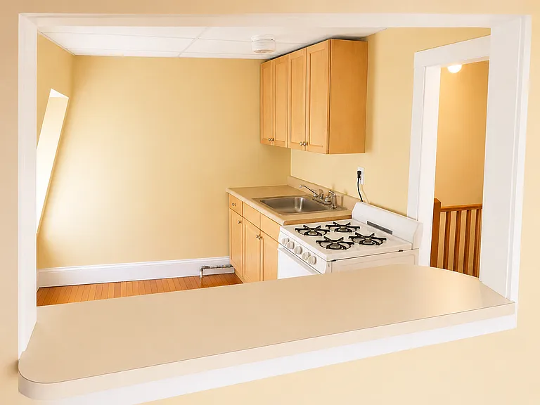 35 Inman St #3 — Photo 2