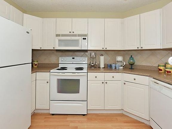 5th image of 3007 48th St
