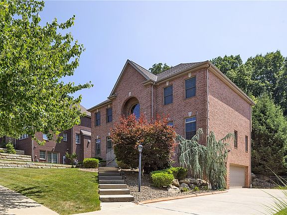 2nd image of 310 Riva Ridge Dr