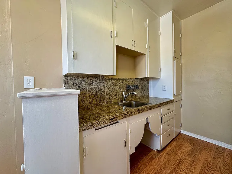 3824 Fourth Avenue — Photo 11