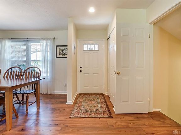 5th image of 1398 Ronald St