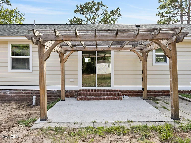 757 Silver Lake Rd — Photo 32