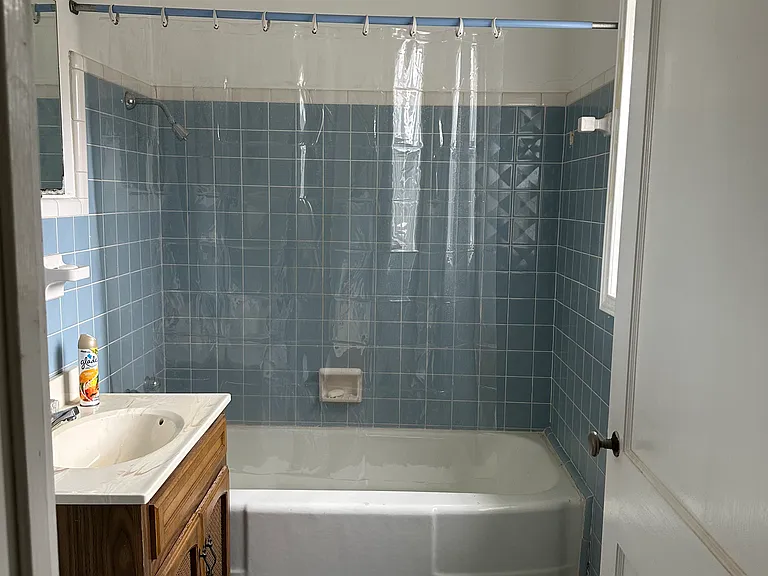 707 Tilden St — Photo 11