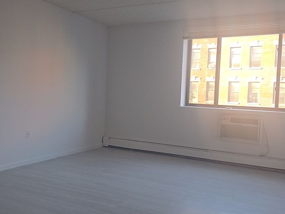 2nd image of 210 E 118th St APT 402