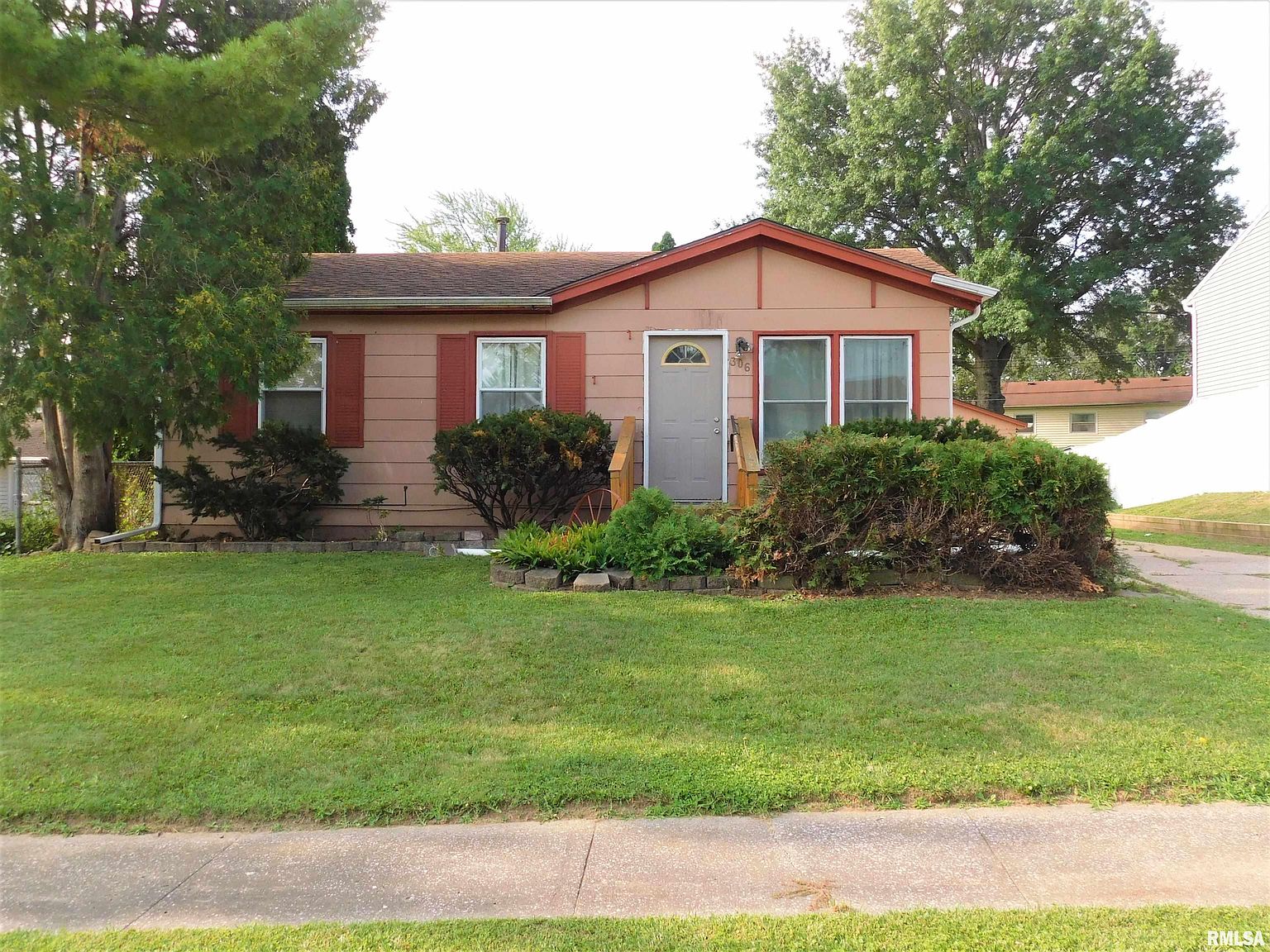 306 W 18th Ave, Milan, IL 61264 Zillow