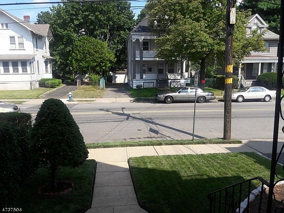 2nd image of 1021 Sanford Ave