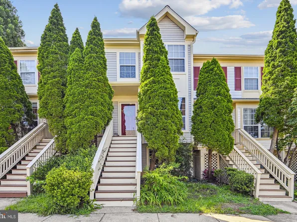 14136 Autumn Cir, Centreville, VA 20121