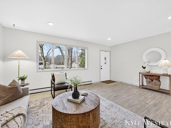 5th image of 1763 E Pontaluna Rd