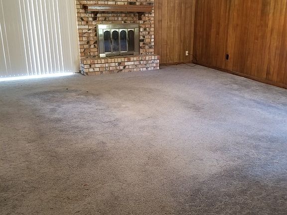 4th image of 2825 El Camino St