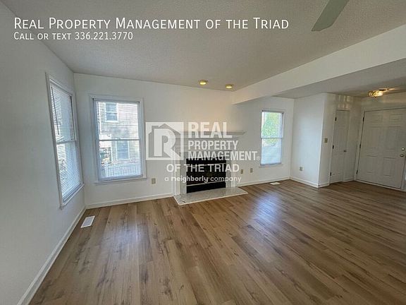 3rd image of 3 Thames Ct