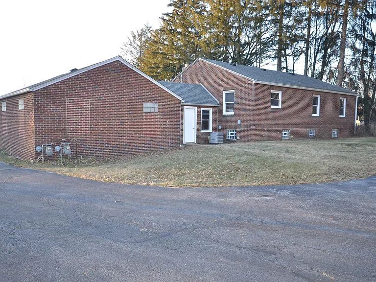 1605 Canton Rd — Photo 3