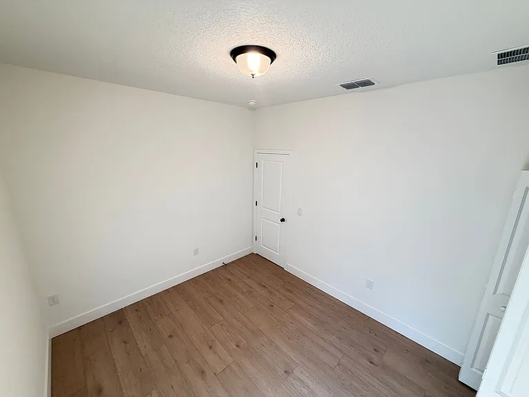 430 Wellwood St SW — Photo 23