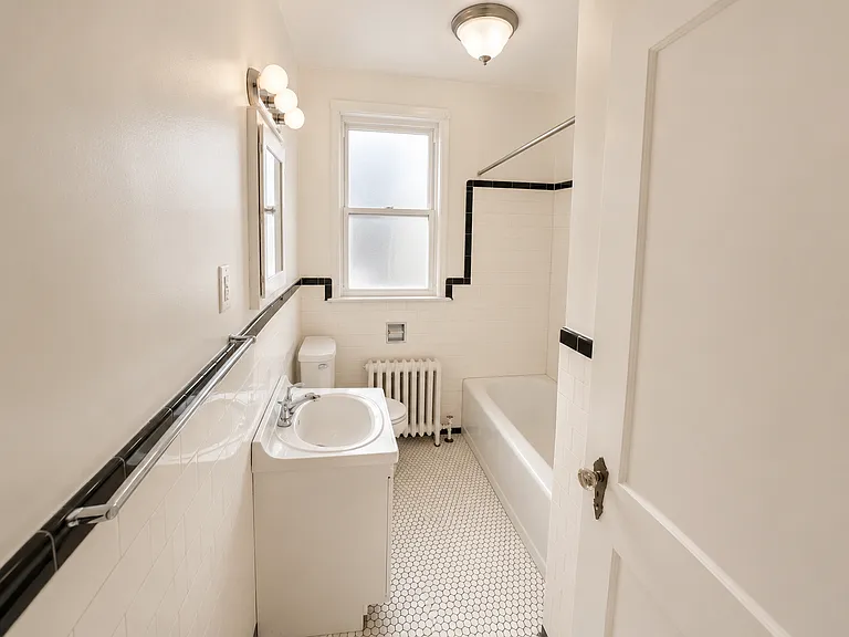 115 W James St #2 — Photo 11