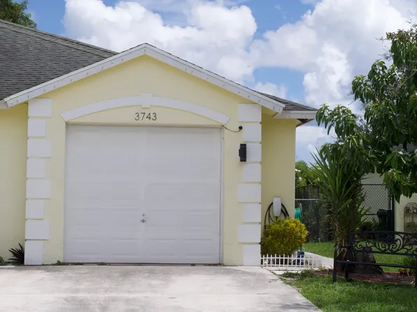 3743 Nyack Lane, Greenacres, FL 33463