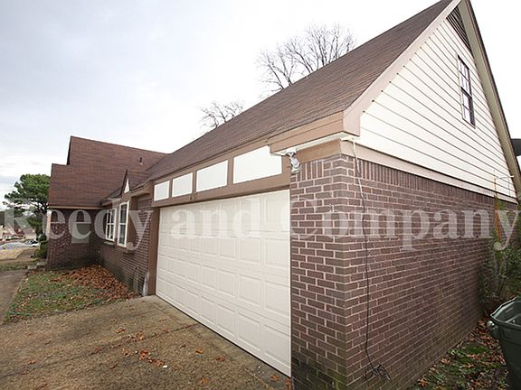 3rd image of 6151 Gray Oak Ave