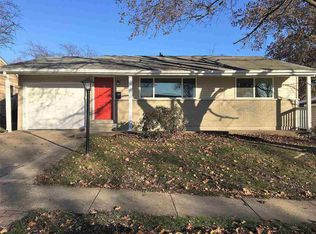 1016 Carver St, Iowa City, IA 52240