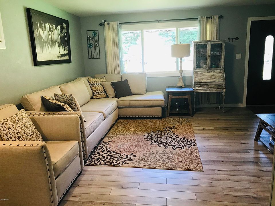 3136 Knight Dr Buchanan, MI Zillow Apartments for Rent in Buchanan