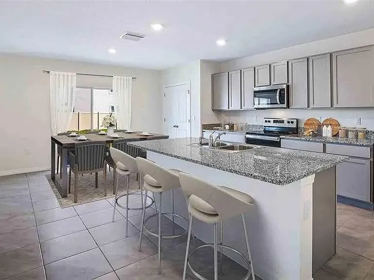 3710 Capri Coast Dr — Photo 4