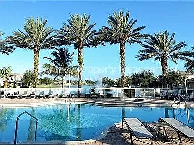 4 bed, 3.0 bath, 2600 sqft, $2,500 — Photo 3