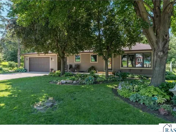 340 Dolph Rd, Mankato, MN 56001