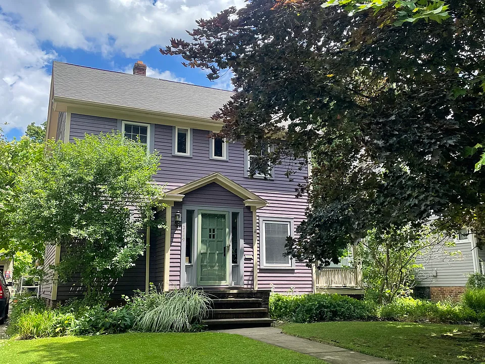 2449 Kingston Rd