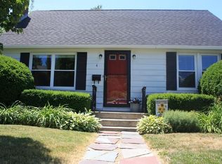 4 Tara Ln, Worcester, MA 01606