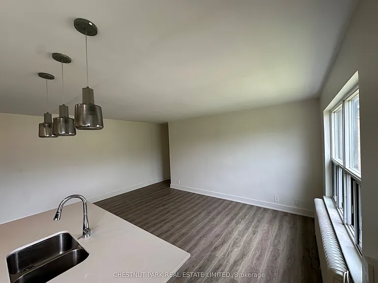 9 Wingreen Ct #10 — Photo 4