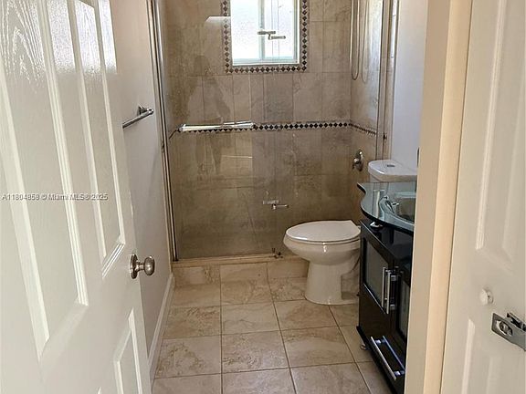 5th image of 20501 NW 18th Ave