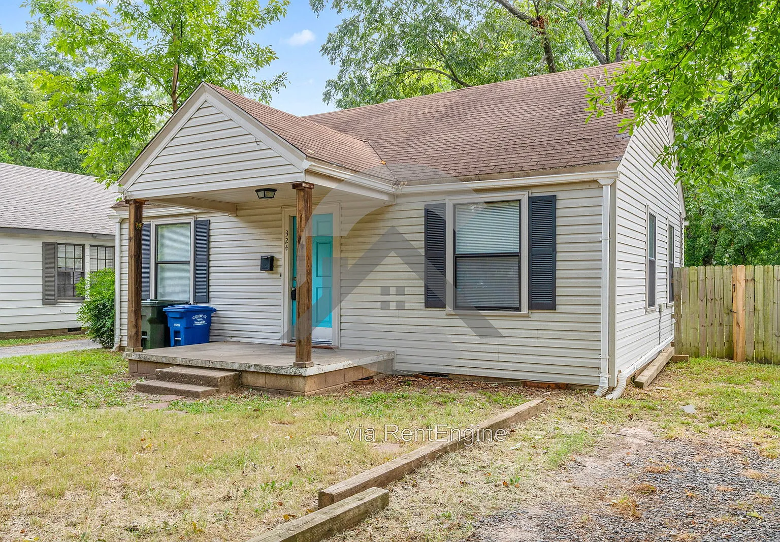 2 bed, 1.0 bath, 768 sqft, $925 — Photo 1