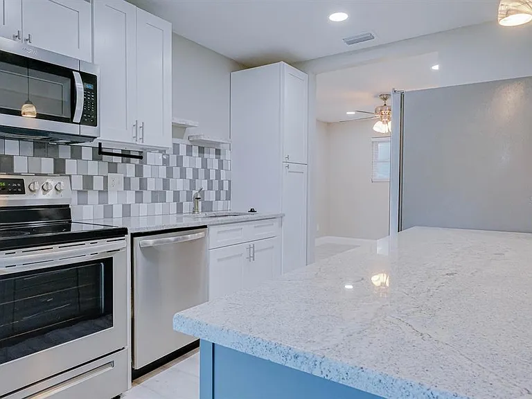 5135 Newton Ave S — Photo 13
