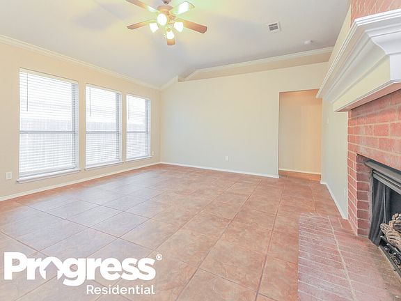 5th image of 244 Iris Ln