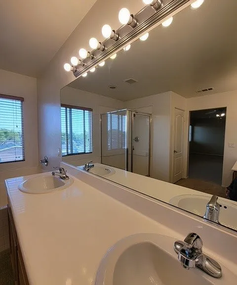 1442 Orange Grv — Photo 11