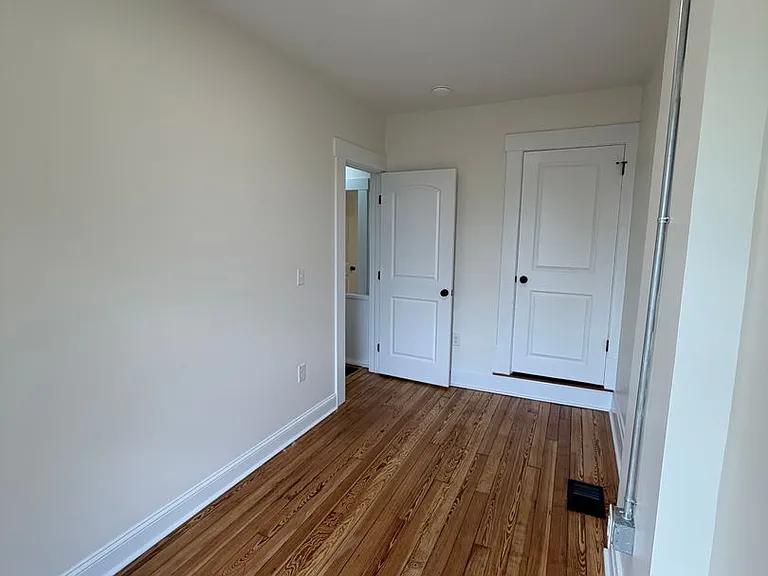 421 Hanford St — Photo 10