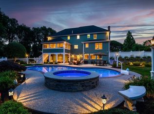 4 Hidden Pl, Danvers, MA 01923