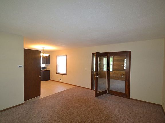 4th image of 856 Woody Ln NW