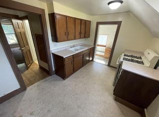 1034 9th St, Beloit, WI 53511