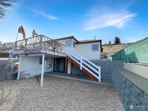 1009 4th Avenue N, Okanogan, WA 98840