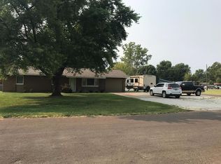 717 Garfield Rd N, Iola, KS 66749