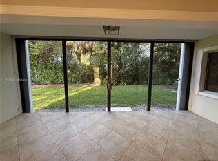 900 SW 142nd Ave APT 101L, Pembroke Pines, FL 33027
