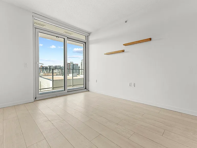 180 E 2nd Ave #728 — Photo 7