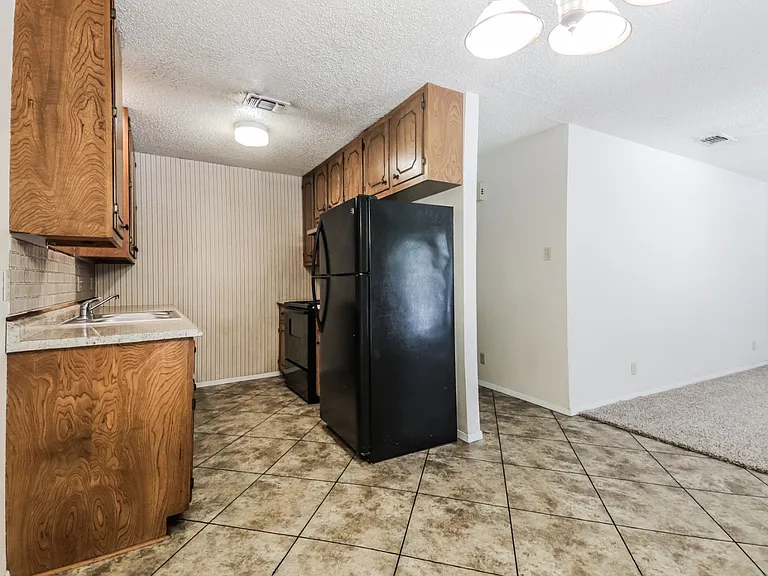 808-806 W Belden St #808 — Photo 11