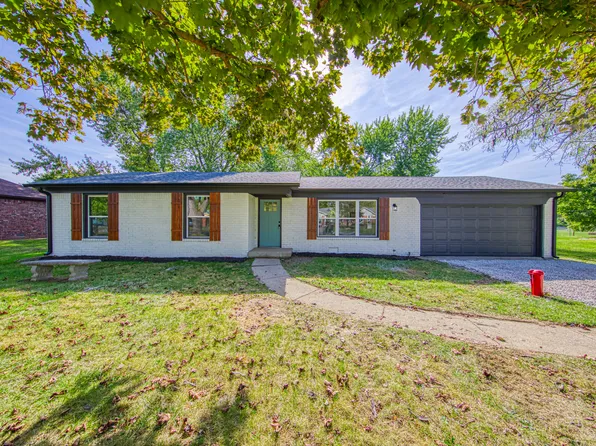 227 Poplar Grove Dr, Avon, IN 46123