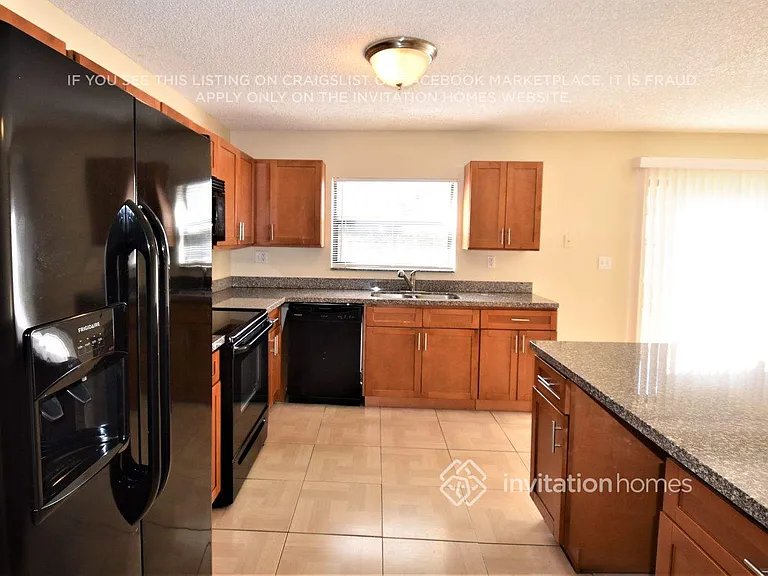 14710 Cedar Creek Pl — Photo 11