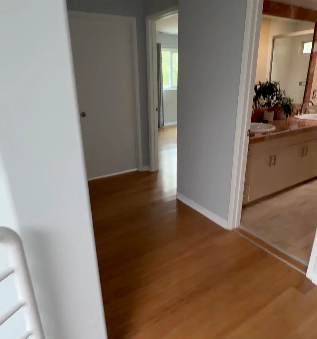 2 bed, 3020 sqft, $1,000 — Photo 4