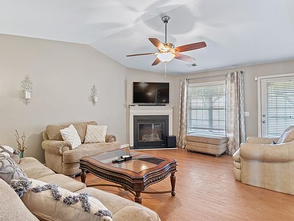 5th image of 4011 Pepperbush Dr