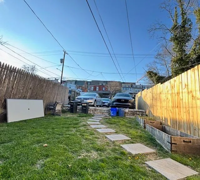 217 E Market St #1 — Photo 8